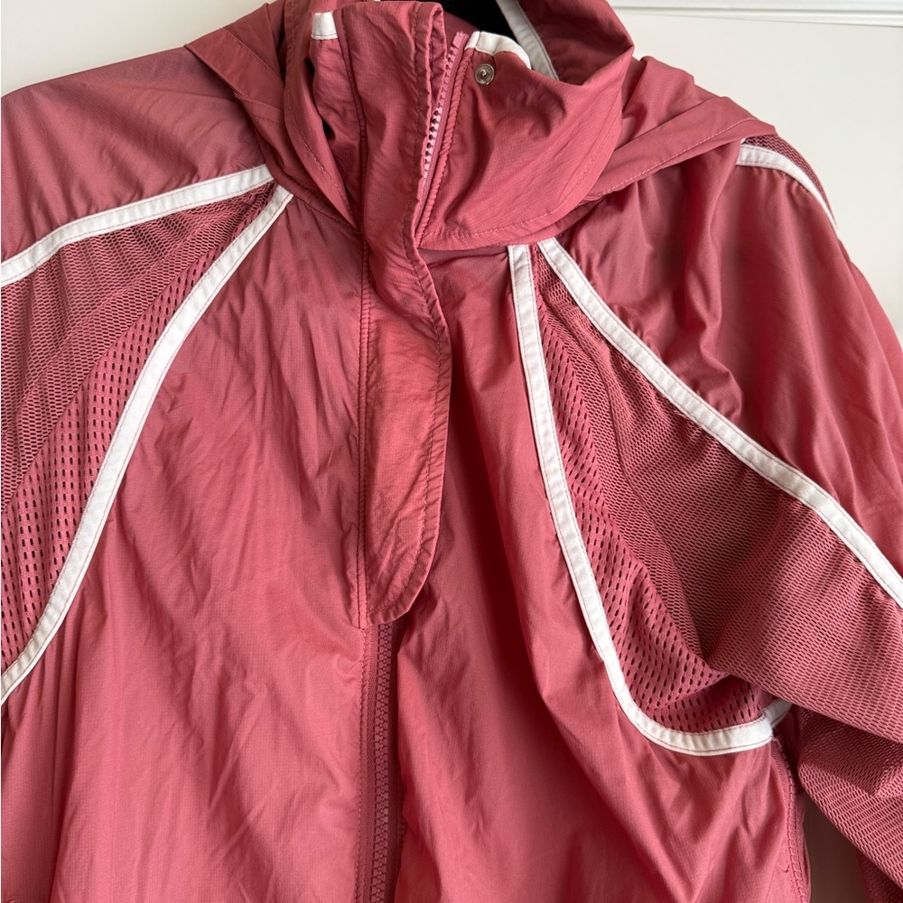 Free People FP Movement
Windbreaker Jacket Hooded
Loose fit‎ Rose Pink Size XS - Picture 3 of 10